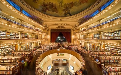 This Magnificient 100-Year-Old Theatre Is Now A Bookstore